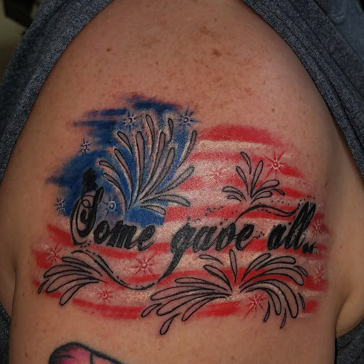 Tattoo Shop «Hazy Daze Tattoo Studio», reviews and photos, 2104 Strand St, Galveston, TX 77550, USA