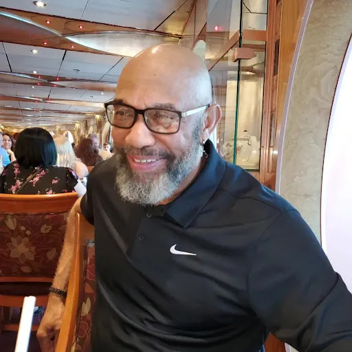 Shopping Mall «Frederick Shopping Center», reviews and photos, 1305 W 7th St, Frederick, MD 21702, USA