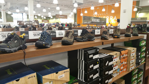 Outdoor Sports Store «Sierra Trading Post», reviews and photos, 215 N Maple Rd Unit 1F, Ann Arbor, MI 48103, USA