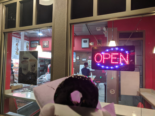 Donut Shop «Buckeye Donuts», reviews and photos, 1998 N High St, Columbus, OH 43201, USA