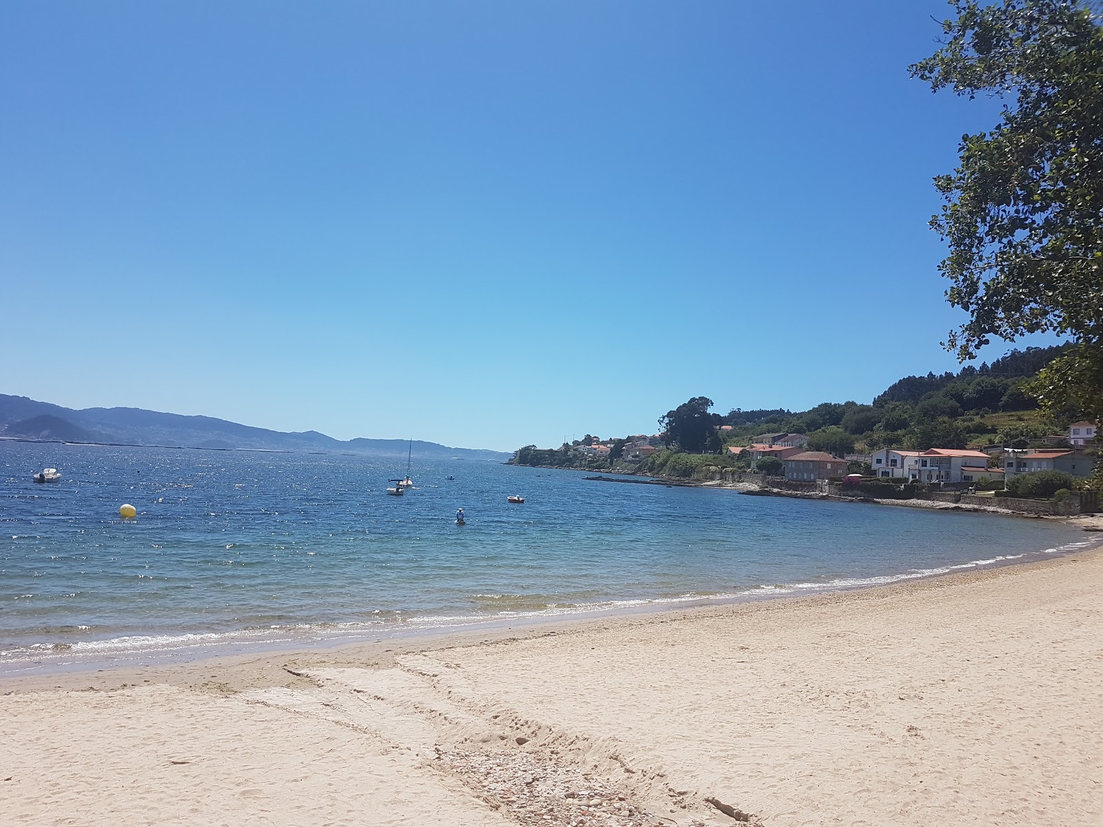 Praia Samieira'in fotoğrafı ve yerleşim