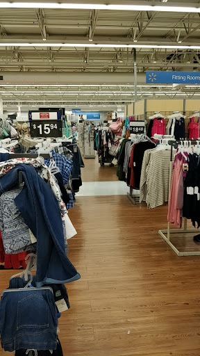 Discount Store «Walmart», reviews and photos, 44575 Mound Rd, Sterling Heights, MI 48314, USA