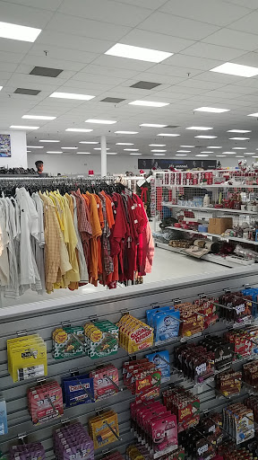 Donations Center «Goodwill Industries Inc», reviews and photos