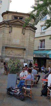 Atmosphère du Restaurant français La Terrasse des Archives à Paris - n°4