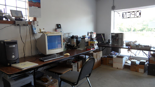 Computer Repair Service «Apex Computer Store», reviews and photos, 650 Ogden Ave, Downers Grove, IL 60515, USA