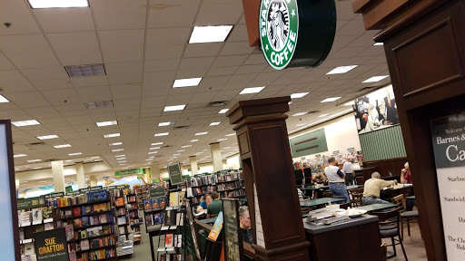 Book Store «Barnes & Noble», reviews and photos, 5231 E 41st St, Tulsa, OK 74135, USA