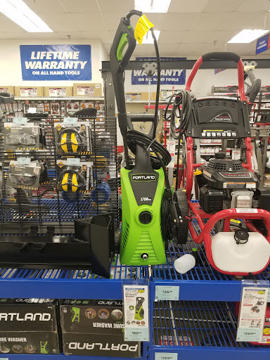 Hardware Store «Harbor Freight Tools», reviews and photos, 3709 Farmington Dr, Greensboro, NC 27407, USA