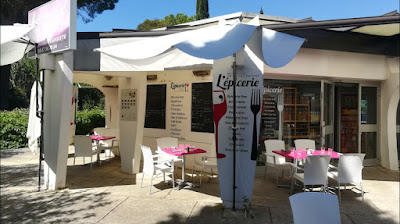 L'épicerie à La Grande-Motte