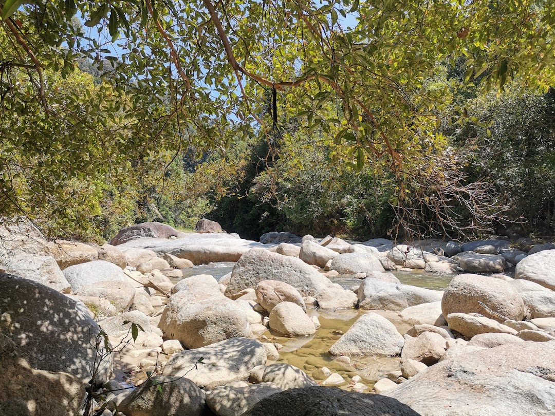 Chamang Settlement of Rocks Rocky Creek