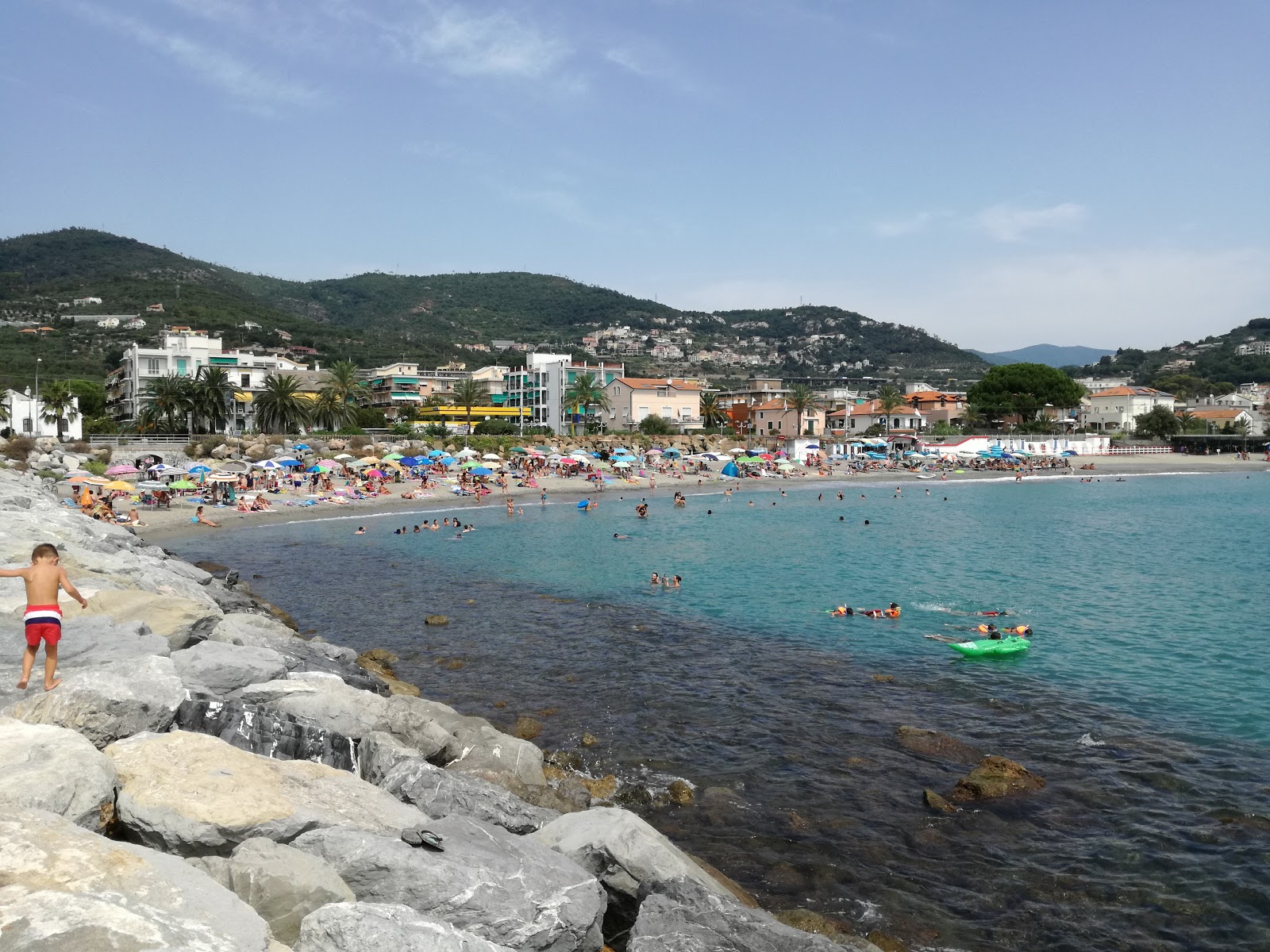 Foto de Spiaggia Pietra Ligure y el asentamiento