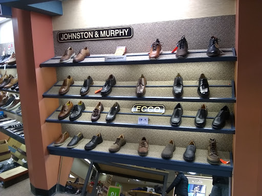 Shoe Store «Reyers Shoe Store», reviews and photos, 40 S Water Ave, Sharon, PA 16146, USA