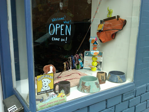 Pet Supply Store «Blue Ridge Dog», reviews and photos, 115 W Water St, Harrisonburg, VA 22801, USA