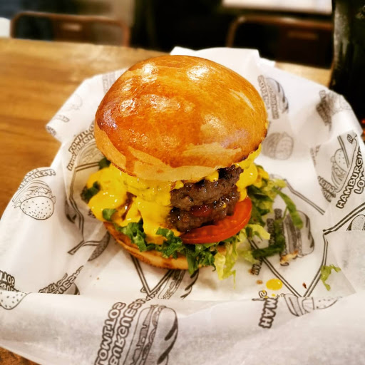 CHEDDAR Burgers & Fries