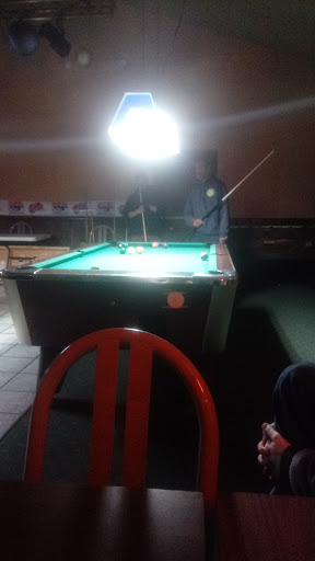 Restaurant «Red Rose Restaurant & Lounge», reviews and photos, 5370 Lincoln Hwy, York, PA 17406, USA