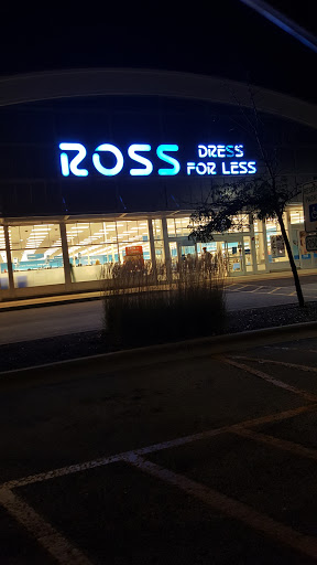 Clothing Store «Ross Dress for Less», reviews and photos, 6901 W Grand Ave, Gurnee, IL 60031, USA