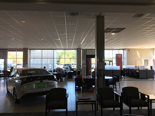 Toyota Dealer «Toyota of Gladstone», reviews and photos, 19375 McLoughlin Blvd, Gladstone, OR 97027, USA