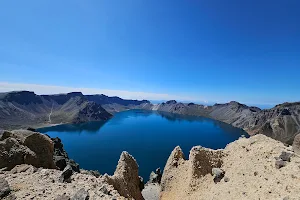 Heaven Lake image