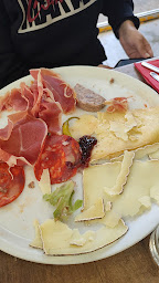 Photo n°21 de BAT BI HIRU RESTauBAR à Saint-Jean-de-Luz ()