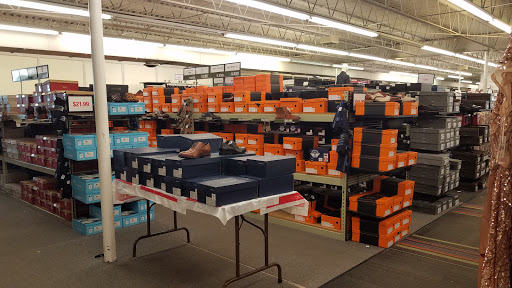 Clothing Store «K&G Fashion Superstore», reviews and photos, 5832 Columbia Pike, Falls Church, VA 22041, USA