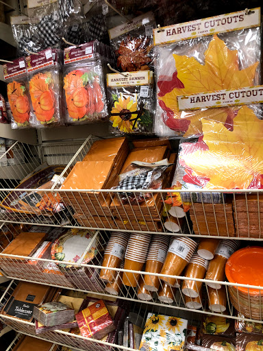 Home Goods Store «Christmas Tree Shops», reviews and photos, 28-34 Broadway, Lynnfield, MA 01940, USA