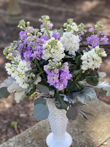 Florist «Guilford White House Florist», reviews and photos, 966 Boston Post Rd, Guilford, CT 06437, USA