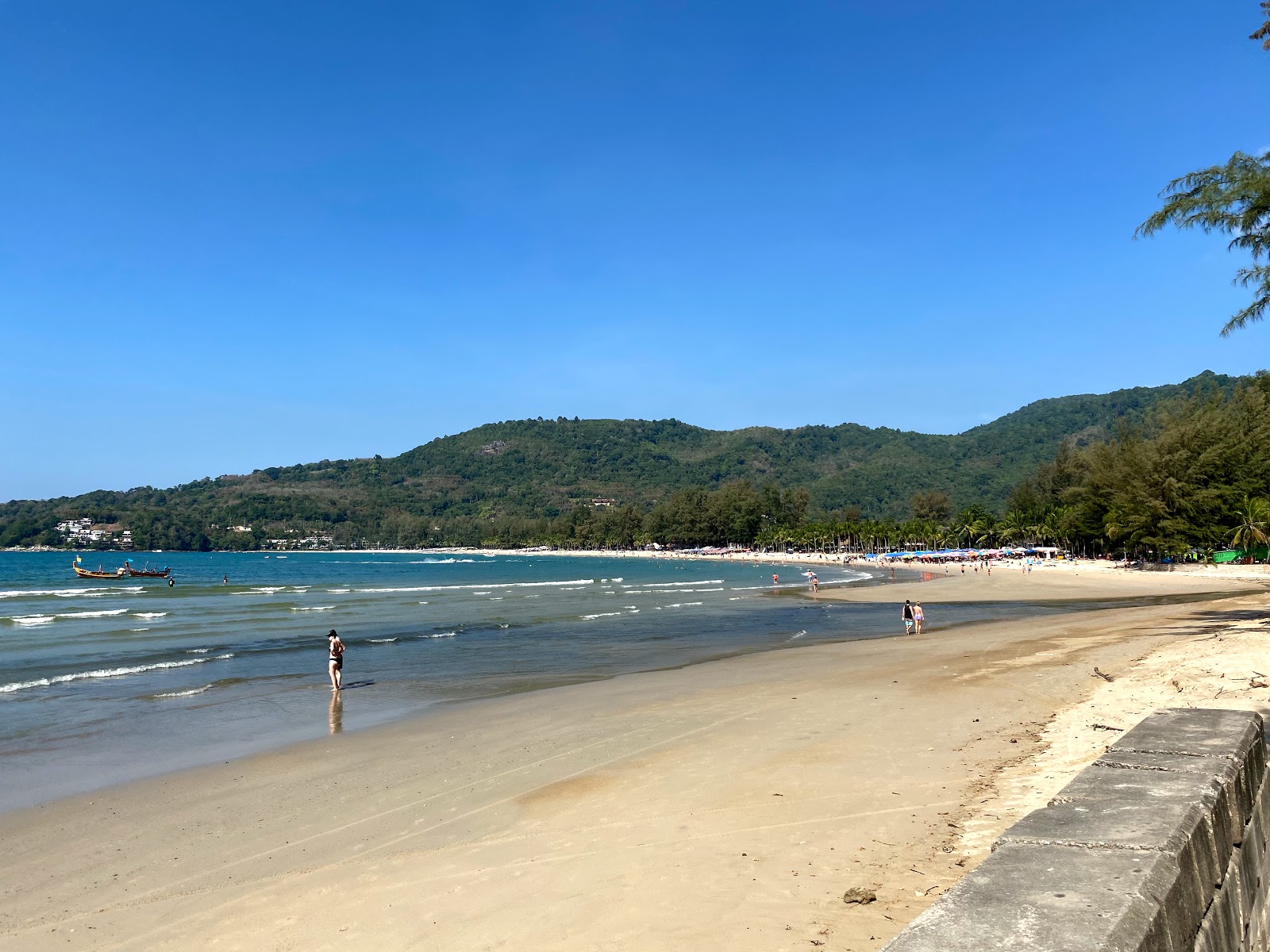 Zdjęcie Plaża Kamala z poziomem czystości wysoki