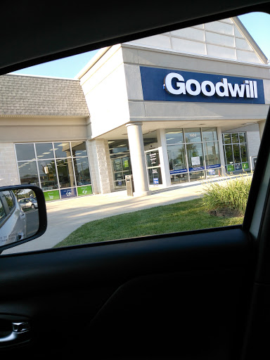 Thrift Store «Goodwill Centerville Retail Store», reviews and photos, 1650 St Matthews Ln, Manakin-Sabot, VA 23103, USA