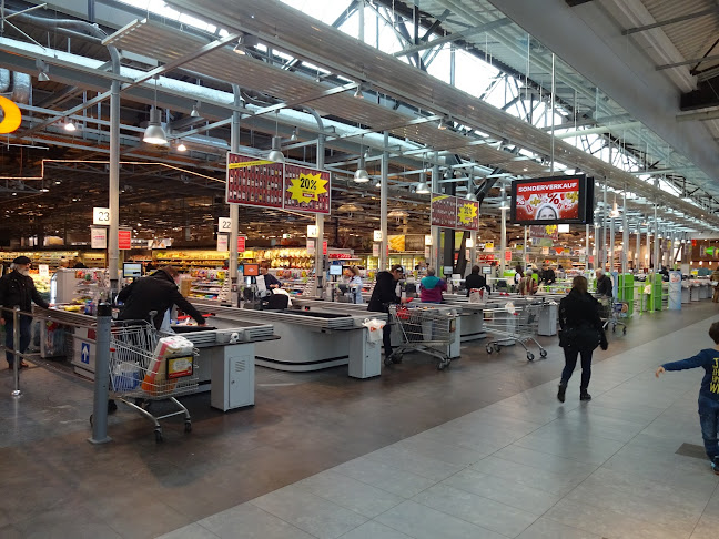 Kommentare und Rezensionen über Coop Supermarkt Biel Bahnhof