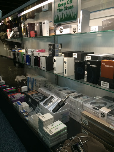 Vaporizer Store «Tha Head Shop Smoke Shop», reviews and photos, 737 E 9 Mile Rd, Ferndale, MI 48220, USA