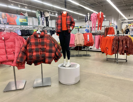 Clothing Store «Old Navy», reviews and photos, 90 Pleasant Valley St, Methuen, MA 01844, USA