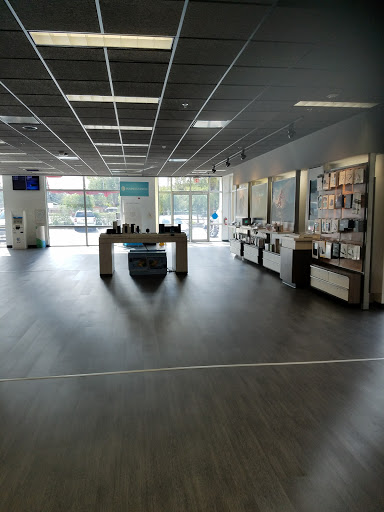 Cell Phone Store «AT&T», reviews and photos, 275 E Altamonte Dr #1010, Altamonte Springs, FL 32701, USA