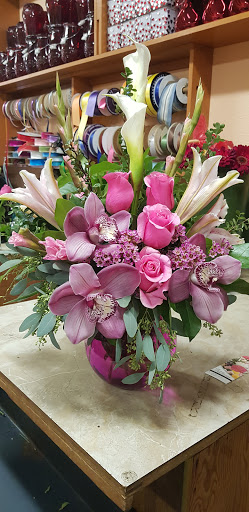 Florist «Canoga Park Florist», reviews and photos, 7144 Owensmouth Ave, Canoga Park, CA 91303, USA