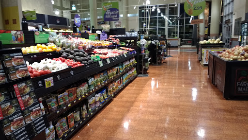 Grocery Store «Harris Teeter», reviews and photos, 8200 Crestwood Heights Dr, McLean, VA 22102, USA