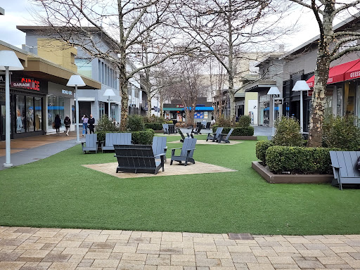 Shopping Mall «Cross County Shopping», reviews and photos, 8000 Mall Walk, Yonkers, NY 10704, USA