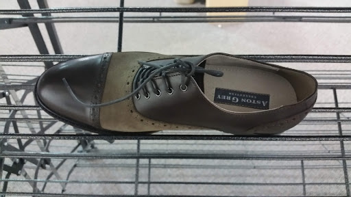 Shoe Store «DSW Designer Shoe Warehouse», reviews and photos, 1362 Park St, Stoughton, MA 02072, USA