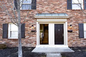 Monon Place, Managed by Buckingham Monon Living image