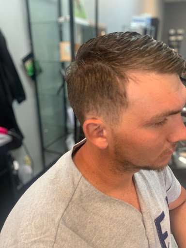 Beauty Salon «Heads Up Salon», reviews and photos, 692 W Eads Pkwy, Lawrenceburg, IN 47025, USA