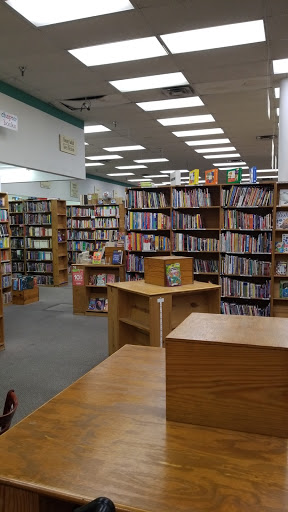 Book Store «Half Price Books», reviews and photos, 770 E Road to Six Flags St, Arlington, TX 76011, USA