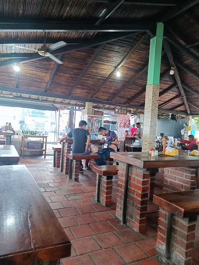 Restaurante El Escorpión - QH4X+5H, San Alberto, Cesar, Colombia