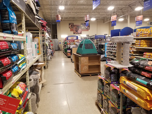 Pet Supply Store «PetSmart», reviews and photos, 3351 Jefferson Davis Hwy, Alexandria, VA 22305, USA