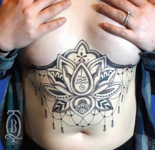 Explore tattoo ideas mujer, creative tattoo ideas in Marietta, available at The Queen Bee Tattoo and Piercing Parlour