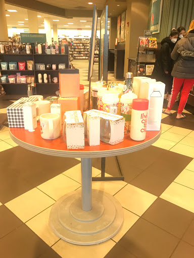 Book Store «Barnes & Noble», reviews and photos, 319 US-202, Bridgewater, NJ 08807, USA