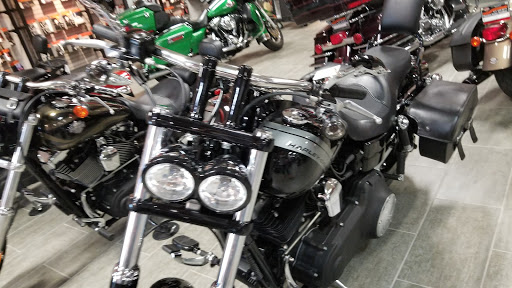 Motorcycle Dealer «Phantom Harley-Davidson», reviews and photos, 291 N Cypress Dr, Manteno, IL 60950, USA