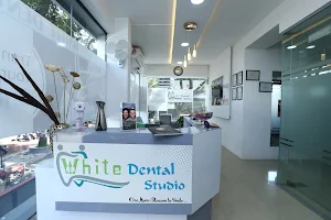 White dental studio image