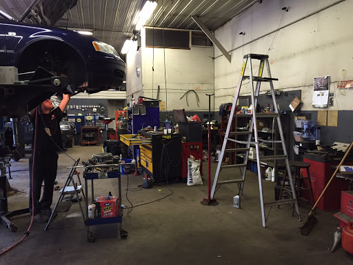 Auto Repair Shop «Checkered Flag Auto Repair», reviews and photos, 174 Hartford Ave, East Granby, CT 06026, USA