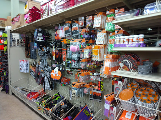 Home Goods Store «Christmas Tree Shops», reviews and photos, 46 Springer Dr, Bangor, ME 04401, USA