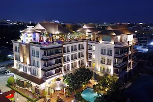 Suvarnabhumi Suite Hotel image