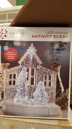 Clothing Store «Ross Dress for Less», reviews and photos, 8095 Stonewall Shops Square, Gainesville, VA 20155, USA