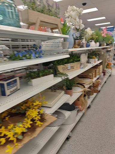 Clothing Store «Ross Dress for Less», reviews and photos, 926 Airport Center Rd, Allentown, PA 18109, USA