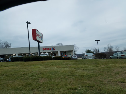 Pet Supply Store «Petco Animal Supplies», reviews and photos, 169 Federal Rd, Brookfield, CT 06804, USA